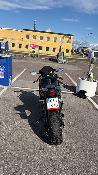 Yamaha YZF-R7 3 of 6