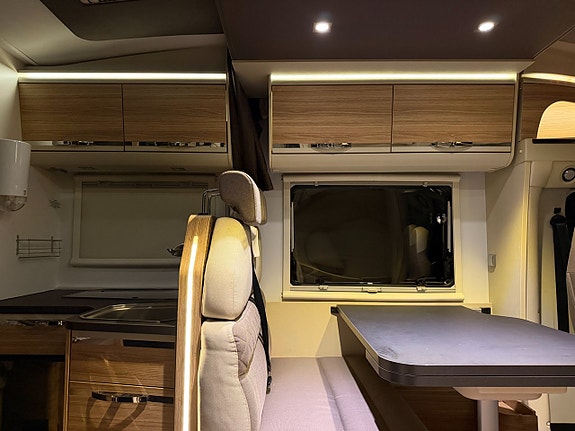 Adria Matrix M 670 SLT SCANDINAVIAN EDITION Långbäddar, välutrustad HÖSTPRIS! 9 of 27