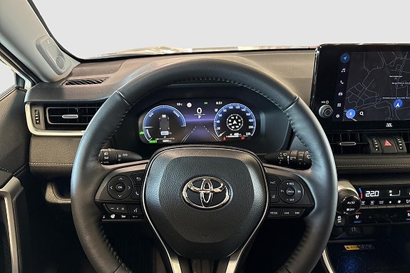 Toyota RAV4 13 of 16