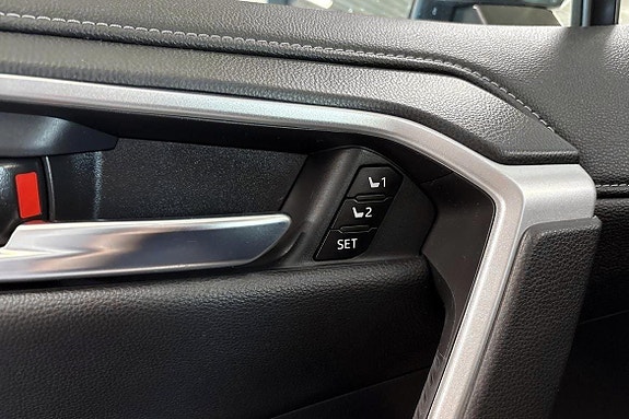 Toyota RAV4 15 of 16