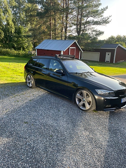 BMW 330xd 5 of 6