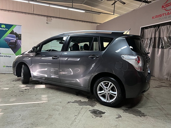 Toyota Verso 3 of 8