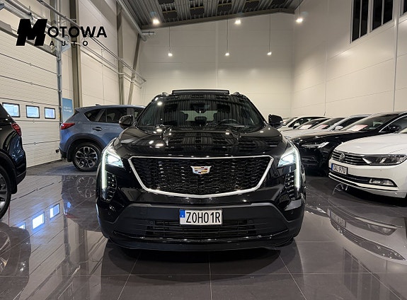 Cadillac XT4 6 of 26