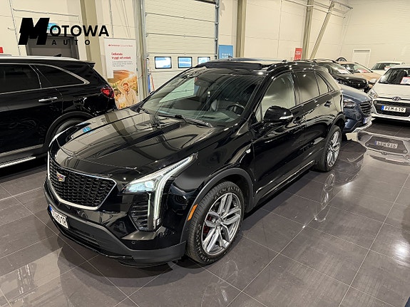 Cadillac XT4 9 of 26