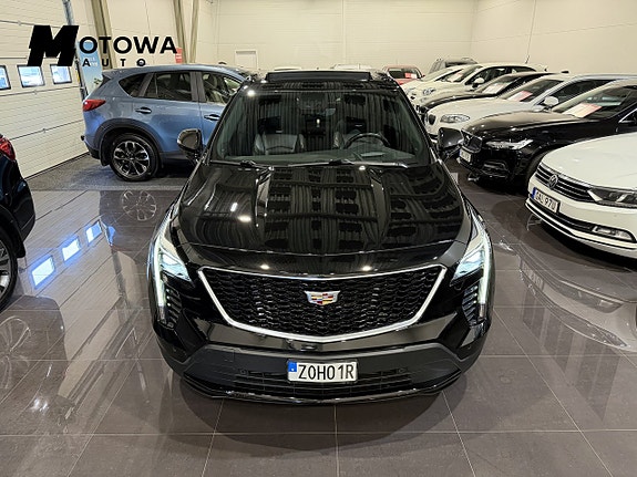 Cadillac XT4 8 of 26