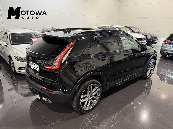Cadillac XT4 4 of 26