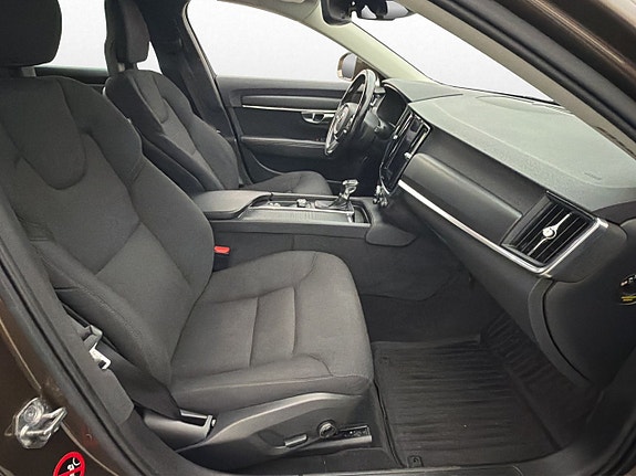 Volvo V90 27 of 30