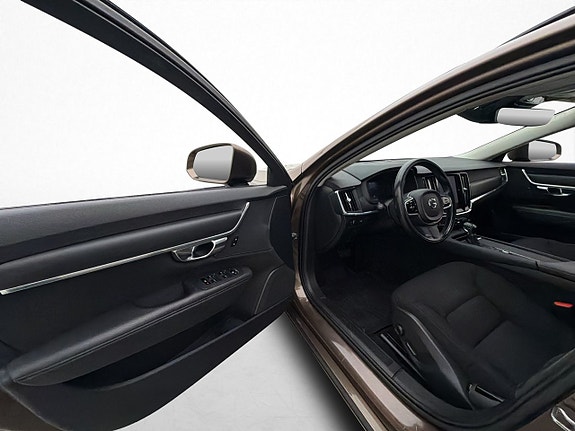 Volvo V90 11 of 30
