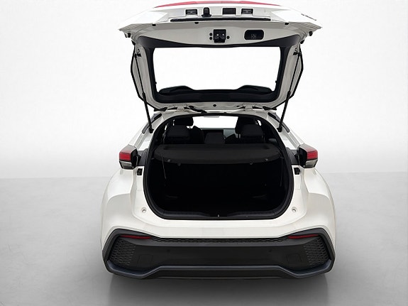 Toyota C-HR 10 of 29