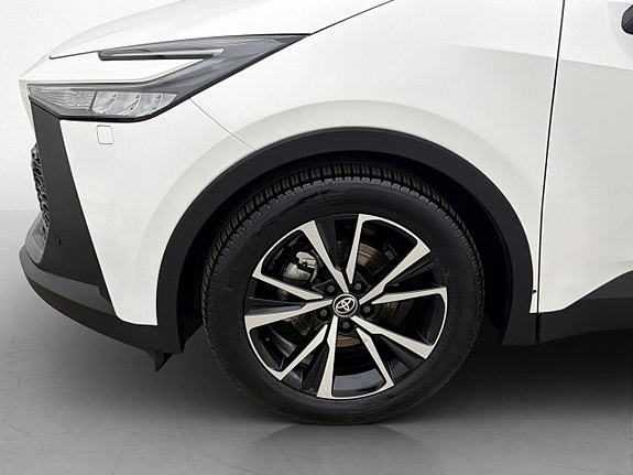 Toyota C-HR 29 of 29