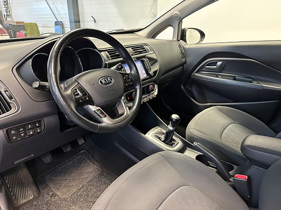 Kia Rio 11 of 28
