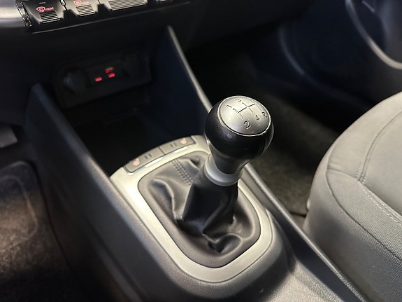 Kia Rio 22 of 28