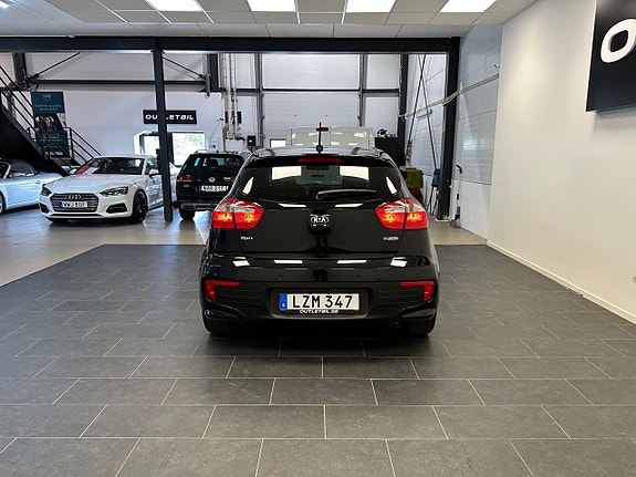 Kia Rio 8 of 28