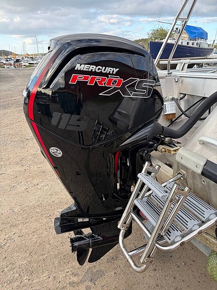 Buster XL Mercury F115 XS PRO 2024 60 tim 3 of 8
