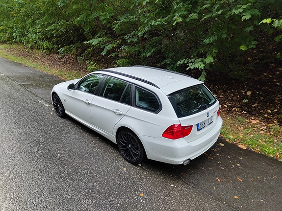 BMW 320d 3 of 10