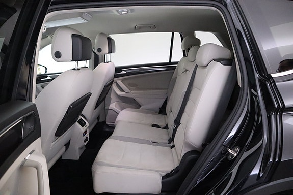 Volkswagen Tiguan Allspace 12 of 24
