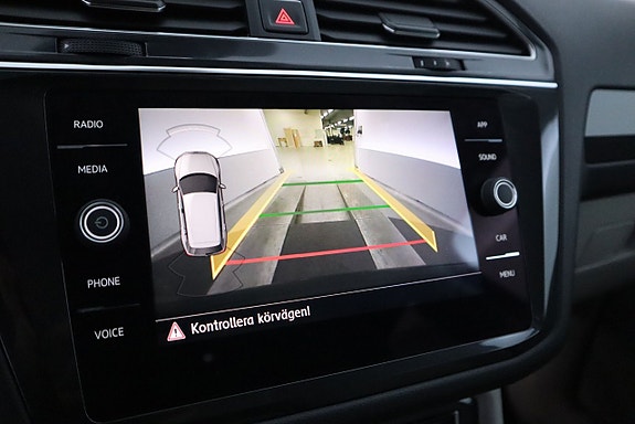 Volkswagen Tiguan Allspace 18 of 24