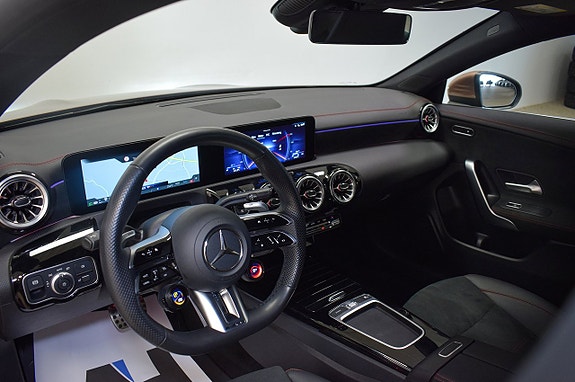 Mercedes-Benz CLA35 8 of 30