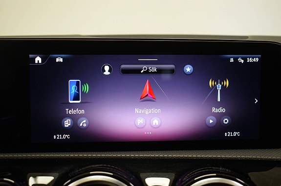 Mercedes-Benz CLA35 24 of 30