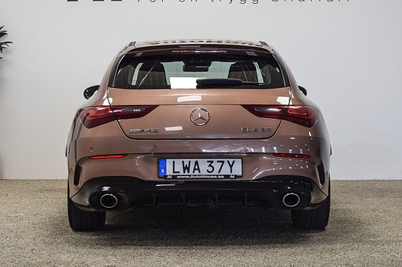 Mercedes-Benz CLA35 5 of 30