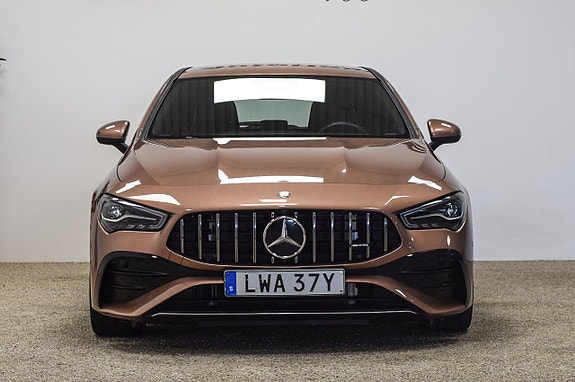 Mercedes-Benz CLA35 4 of 30