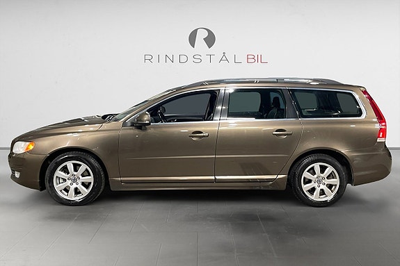Volvo V70 4 of 17