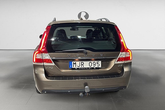 Volvo V70 6 of 17