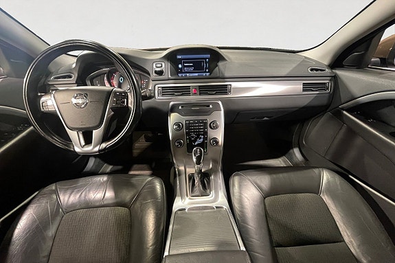 Volvo V70 11 of 17
