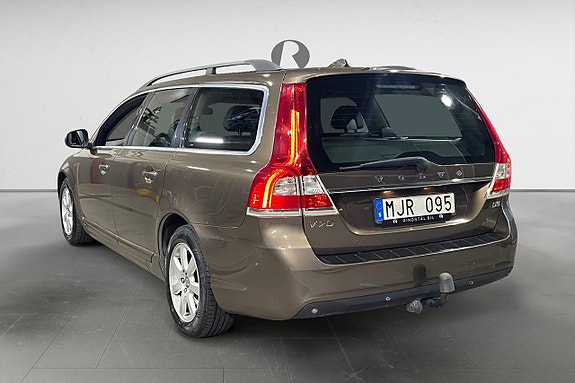 Volvo V70 5 of 17