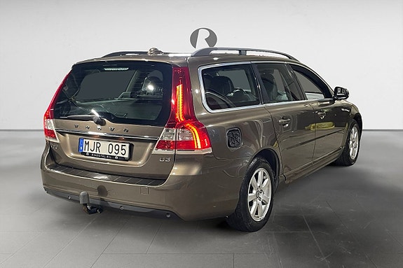 Volvo V70 7 of 17