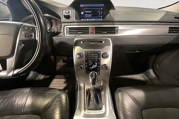 Volvo V70 12 of 17