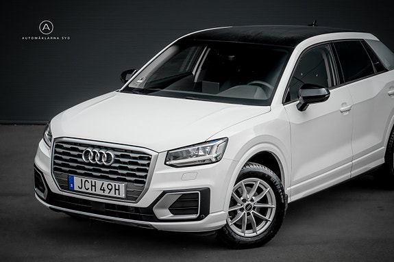 Audi Q2 2 of 21