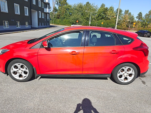 Ford Focus 2 of 7