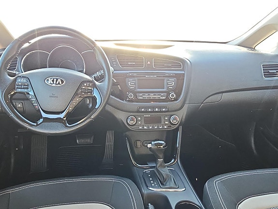 Kia Ceed 5 of 8