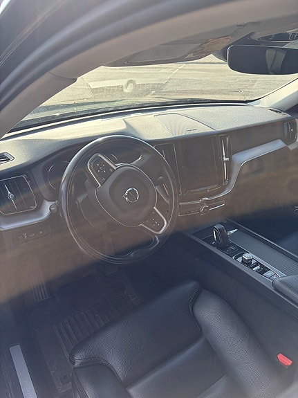 Volvo XC60 5 of 8