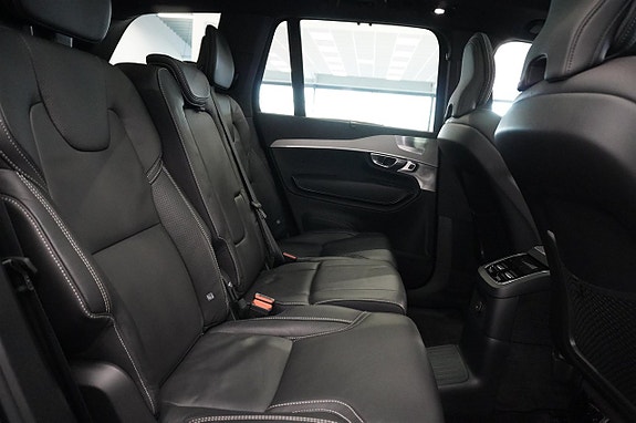 Volvo XC90 16 of 20