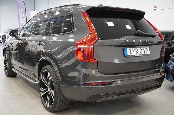 Volvo XC90 18 of 20
