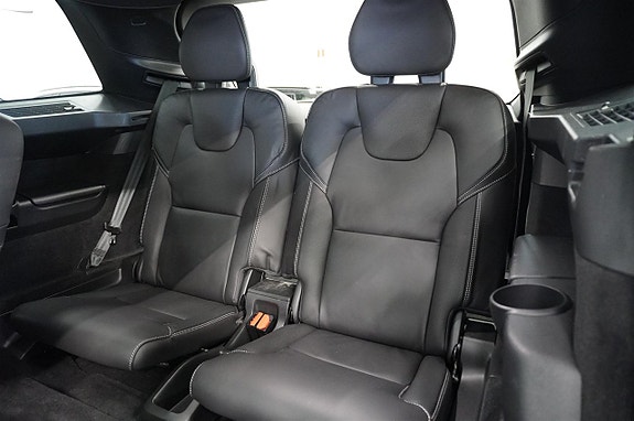 Volvo XC90 15 of 20