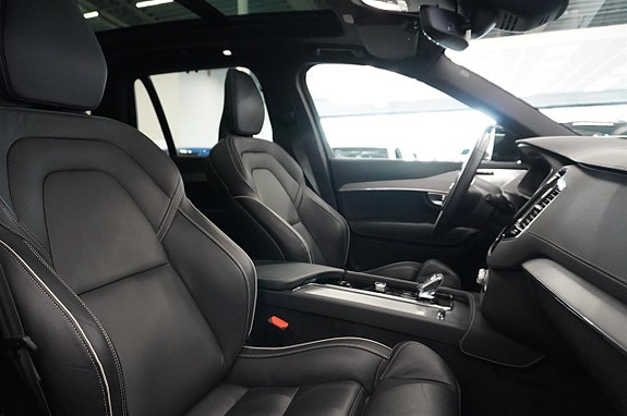 Volvo XC90 5 of 20