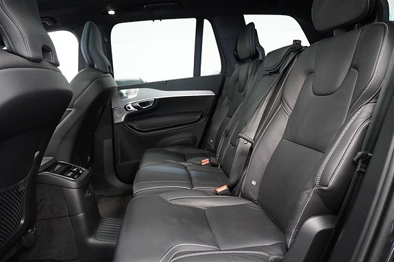 Volvo XC90 14 of 20