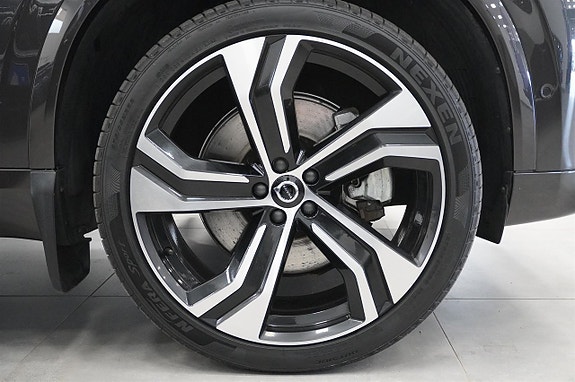 Volvo XC90 17 of 20