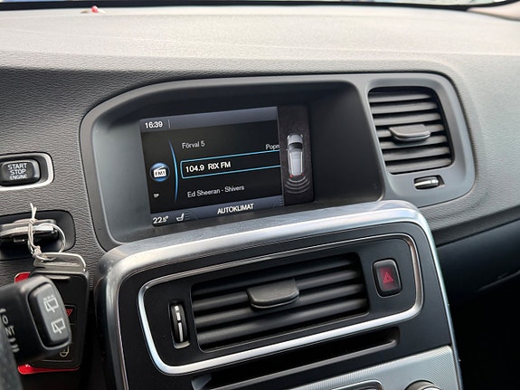 Volvo V60 15 of 16
