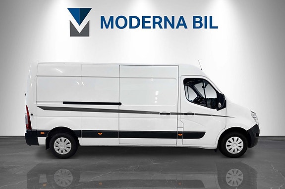 Nissan NV400 6 of 20