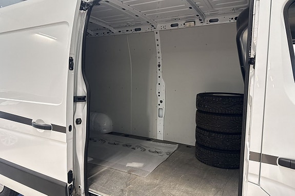 Nissan NV400 16 of 20