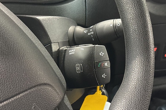 Nissan NV400 10 of 20