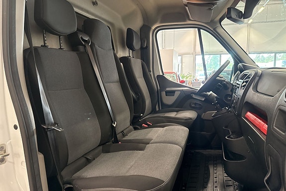 Nissan NV400 15 of 20