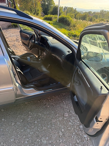 Volvo V70 4 of 4