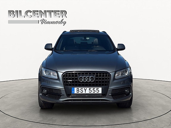 Audi Q5 9 of 23