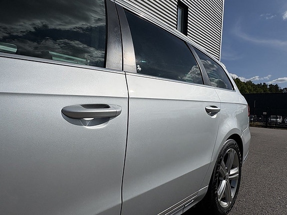 Volkswagen Passat 20 of 25
