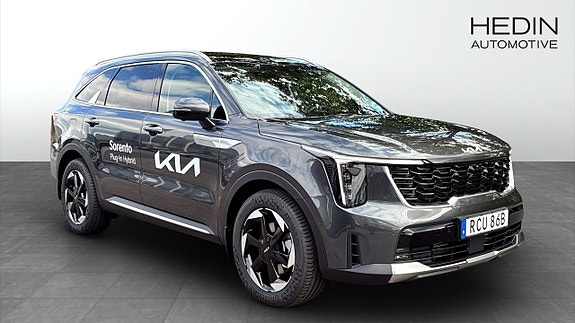 Kia Sorento 3 of 17